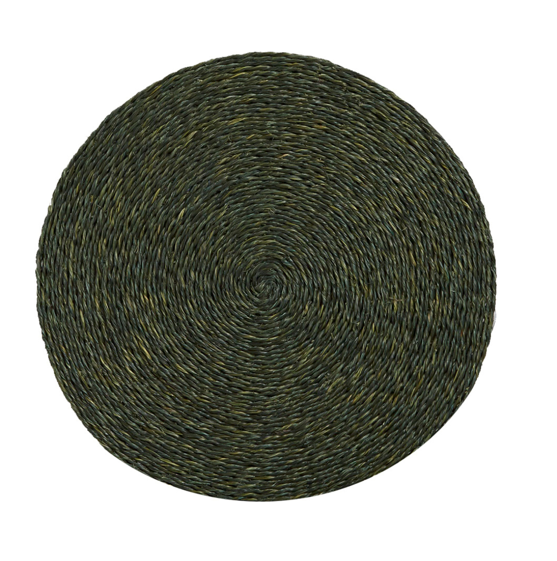 Handwoven Round Lutindzi Grass Placemats – Solid Colour Design